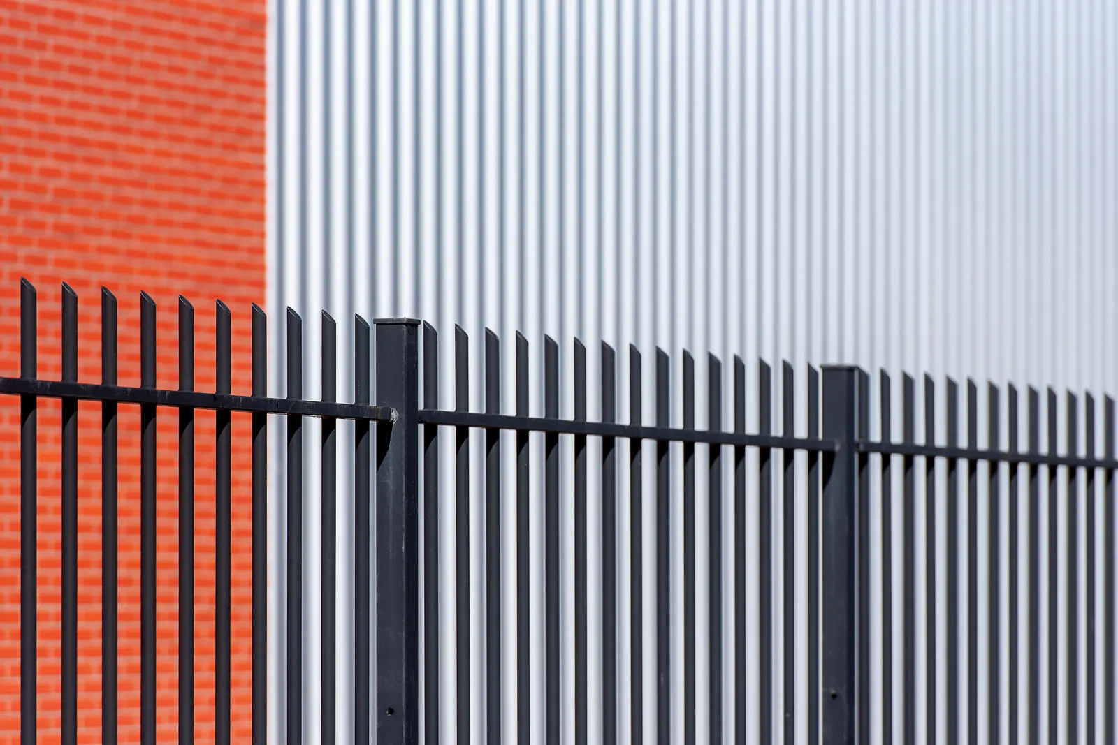 Aluminum fence installed around a Broward County pool